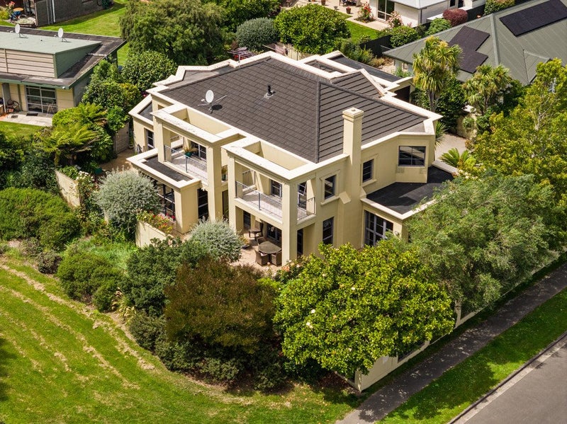 20 Chateau Drive, Burnside, Christchurch - Carousel 1
