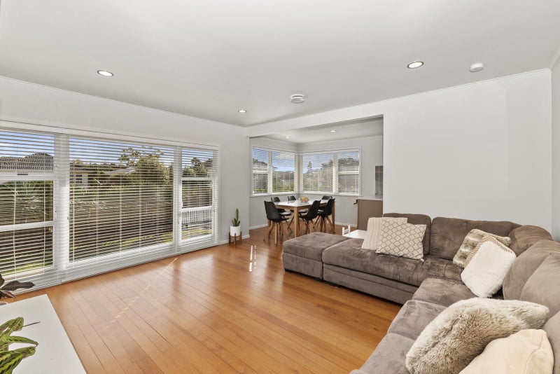 15 Tamariki Avenue, Kelston, Auckland - Carousel 2