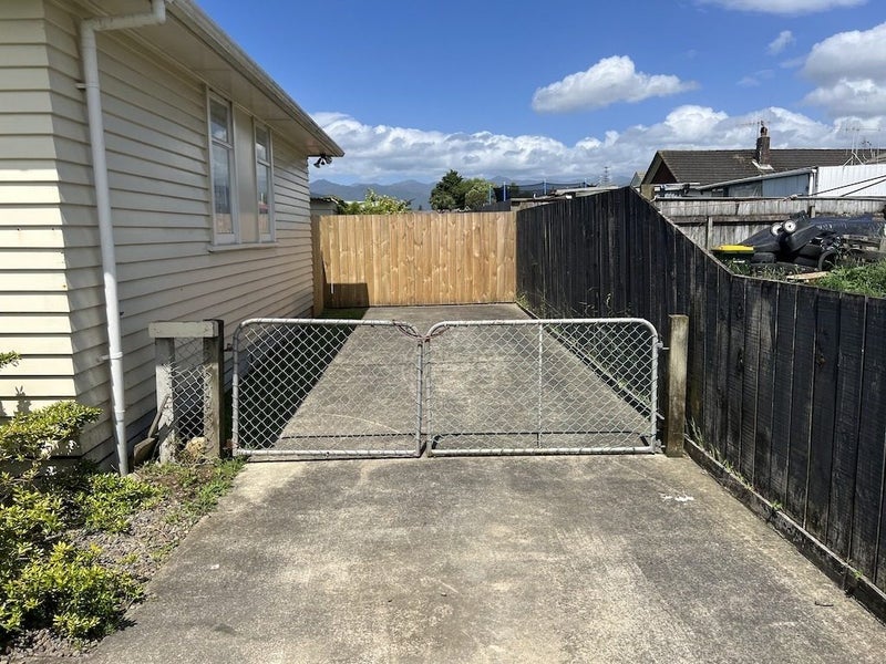7 Awatea Street, Levin, Levin - Carousel 12