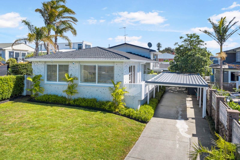 4 California Place, Wai o Taiki Bay, Auckland - Carousel 2