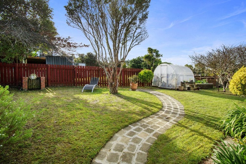 30 Redvers Drive, Belmont, Lower Hutt - Carousel 2