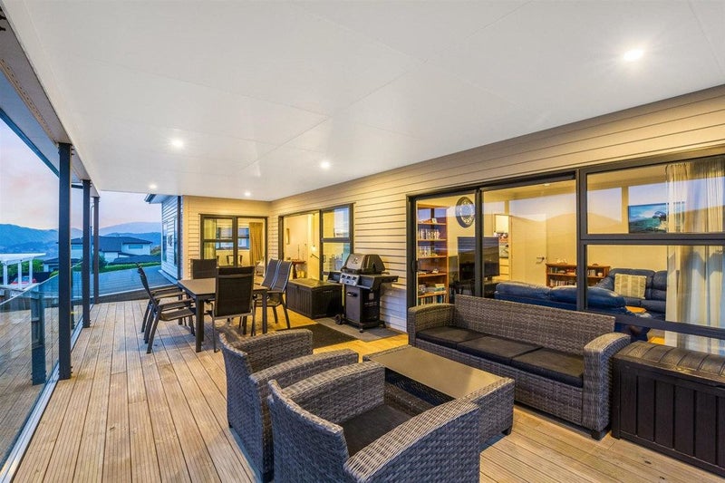 12 Canary Way, Whitby, Porirua - Carousel 2