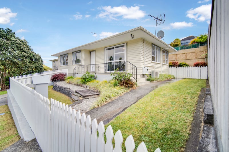 12 Nash Street, Marfell, New Plymouth - Carousel 1