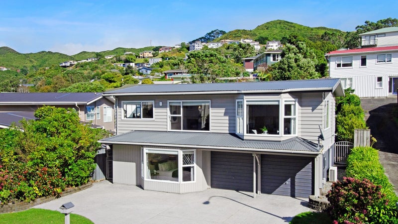 11 Cortina Avenue, Johnsonville, Wellington - Carousel 1