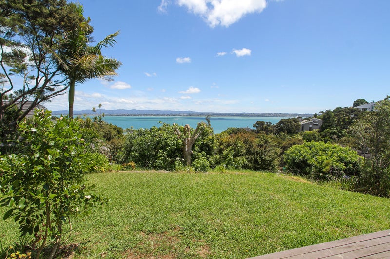 87 Hadfield Street, Beach Haven, Auckland - Carousel 2