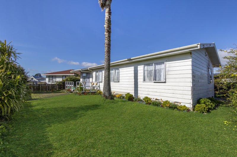 1/5 Hatherley Place, Clendon Park, Auckland - Carousel 2