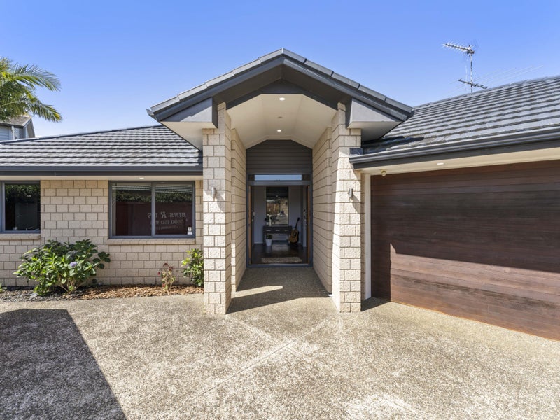 68 Waimahia Avenue, Weymouth, Auckland - Carousel 2