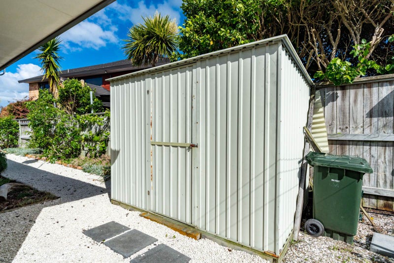 20 Key West Drive, One Tree Point - Carousel 22