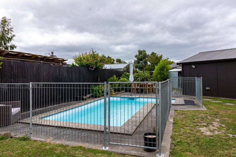 1300 Cardiff Place, Mayfair, Hastings - Carousel 2