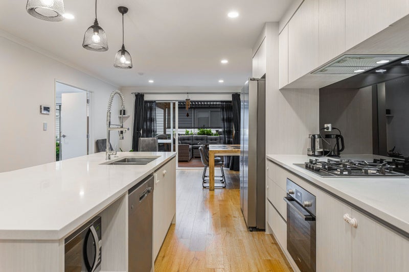 16 Verdot Close, Kumeu - Carousel 2
