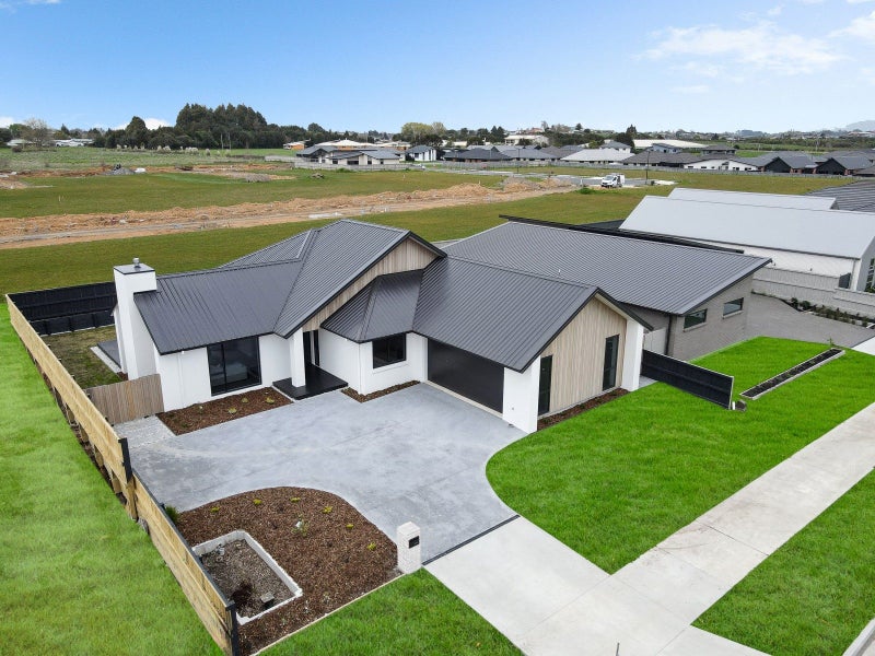 40 Kourataki Road, Baverstock, Hamilton - Carousel 1