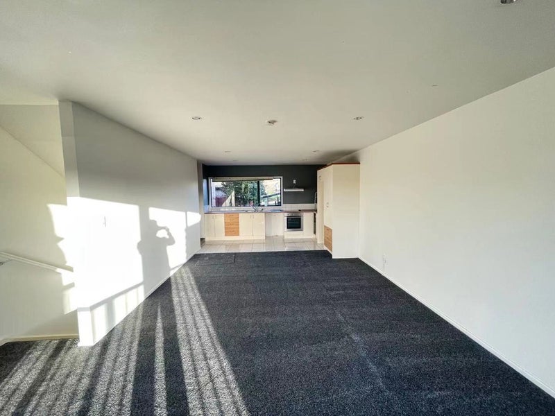 12/1 Briar Way, New Lynn, Auckland - Carousel 1