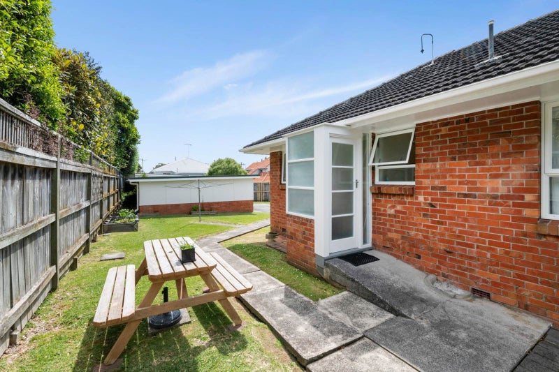 10 Fenwick Avenue, Milford, Auckland - Carousel 2