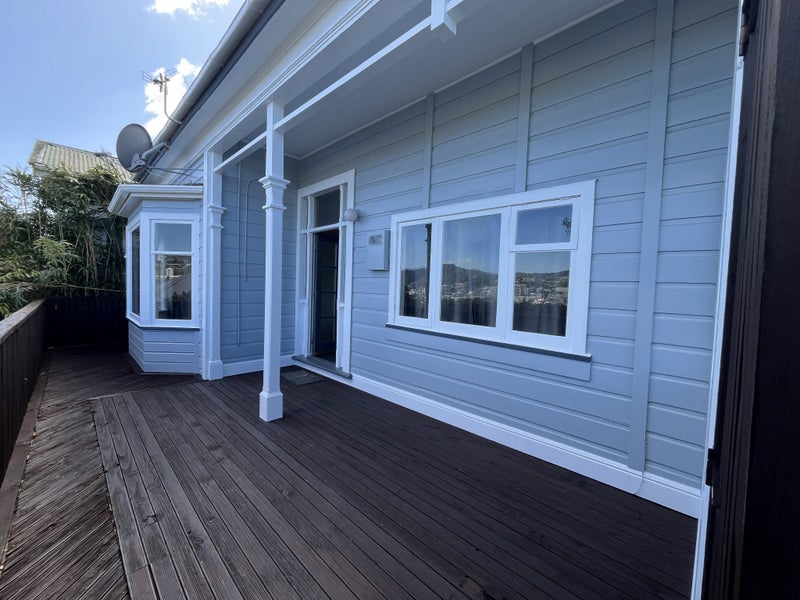 95D Ellice Street, Mount Victoria, Wellington - Carousel 1