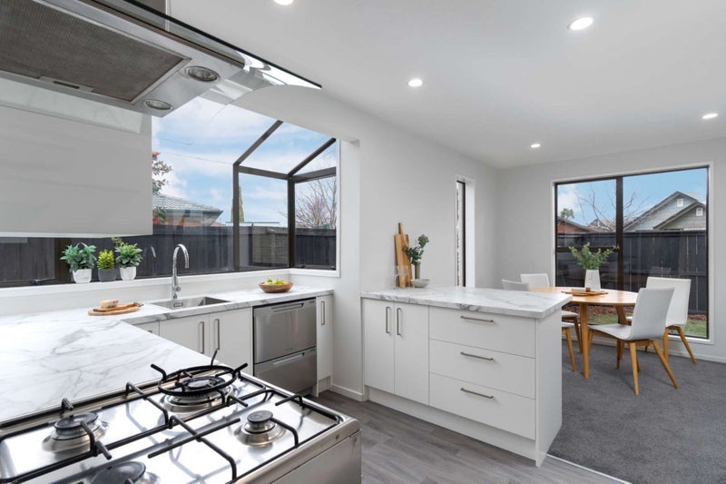 16 Karnak Crescent, Russley, Christchurch - Carousel 2