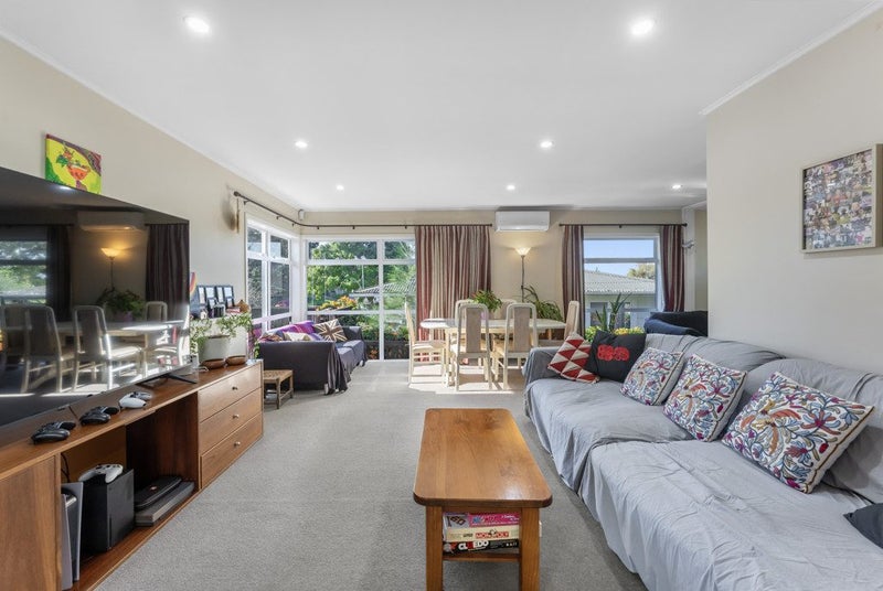 32 Cotswold Lane, Mount Wellington, Auckland - Carousel 2