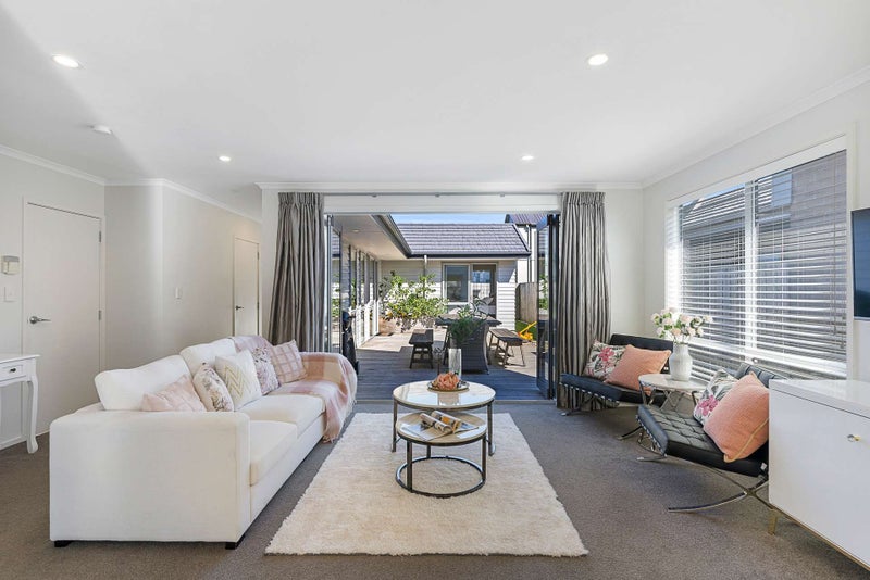 11 Kaki Lane, Takanini, Auckland - Carousel 10