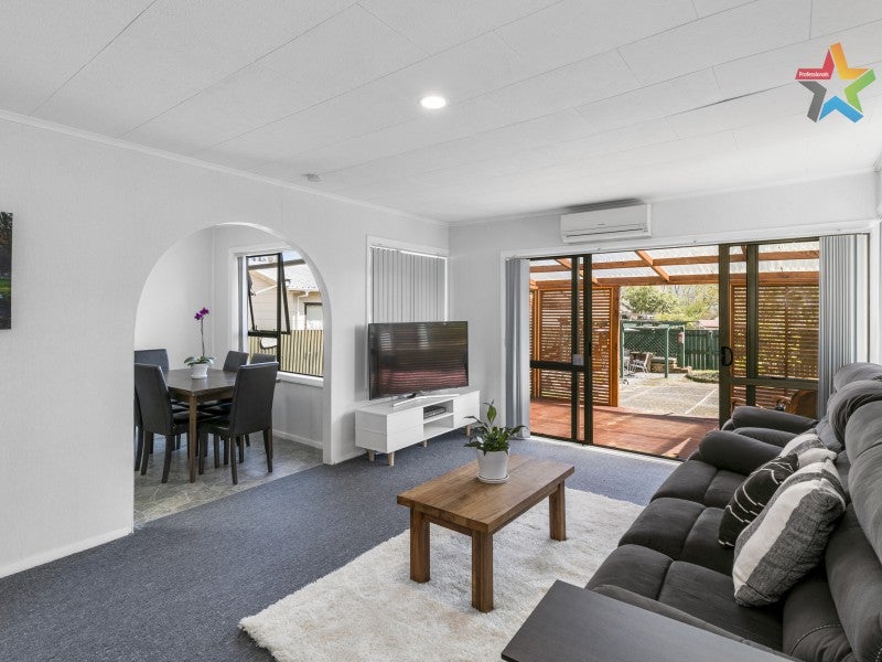 195 Waddington Drive, Naenae, Lower Hutt - Carousel 1