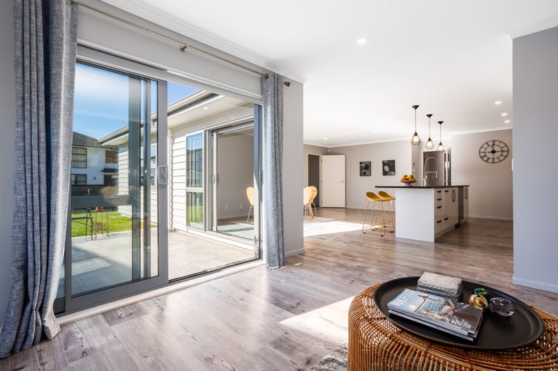 13 Atherton Terrace, Churton Park, Wellington - Carousel 2