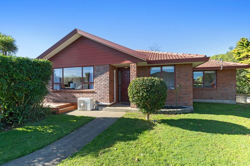 5 MacArthur Mews, Rototuna, Hamilton - Carousel 1