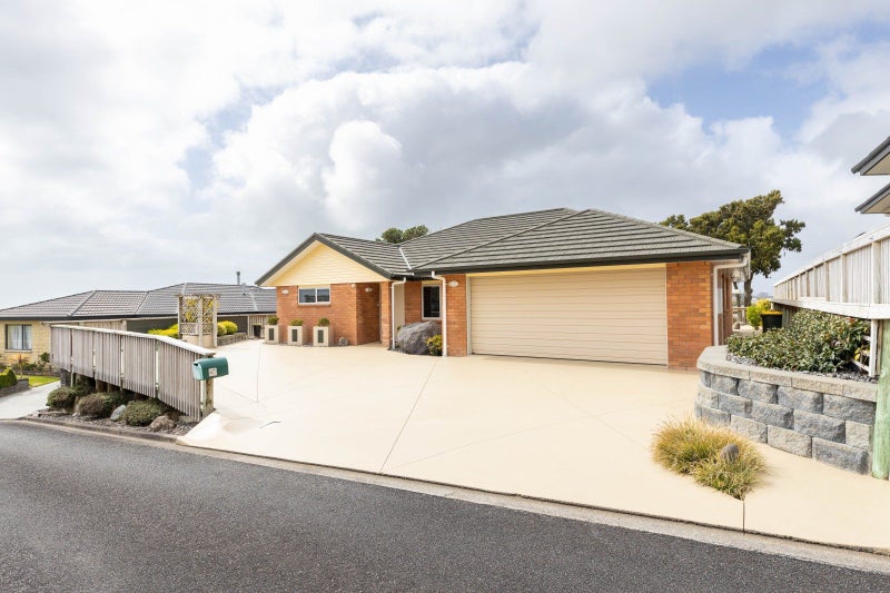 11F Lemont Place, Westown, New Plymouth - Carousel 1