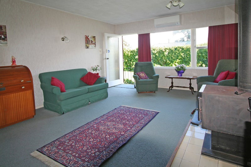 1B Awa Road, Miramar, Wellington - Carousel 2