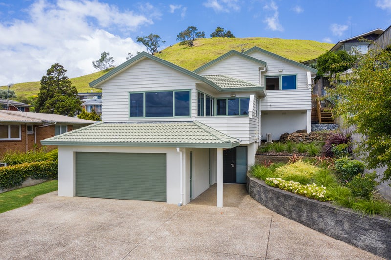 49 Taylor Road, Mangere Bridge, Auckland - Carousel 1