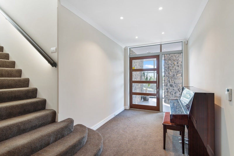 106 Holliss Avenue, Cashmere, Christchurch - Carousel 2