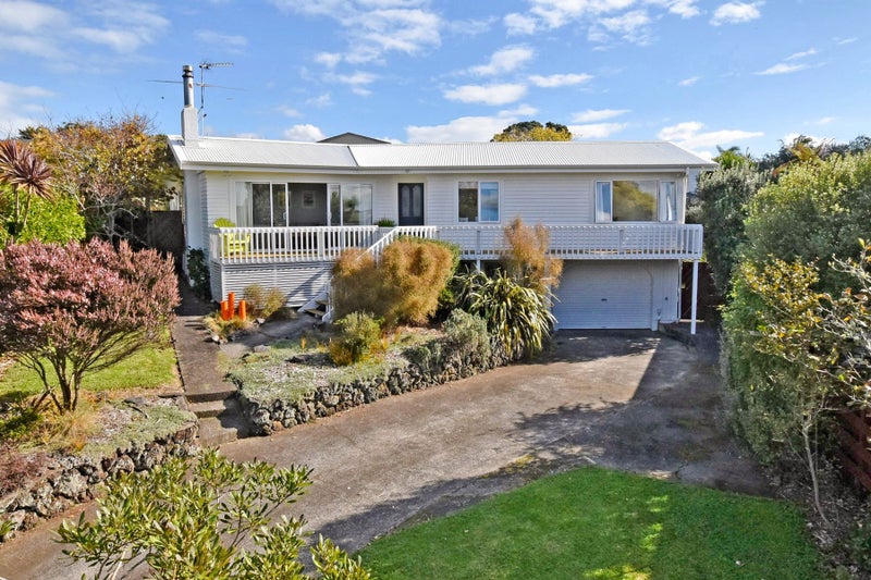 32 Mason Street, New Lynn, Auckland - Carousel 1