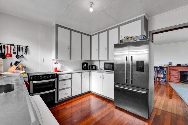 9 Grey Street, Normanby, Hawera - Carousel 2