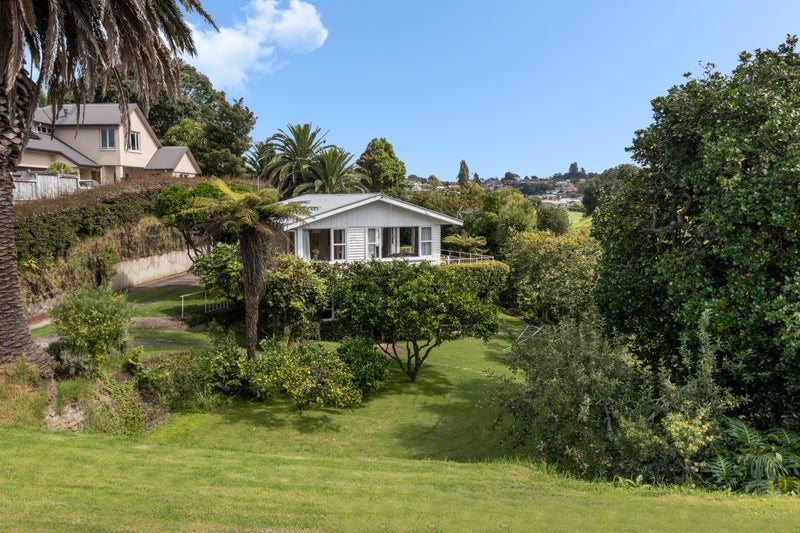 36 Crescent Road, Otumoetai, Tauranga - Carousel 2