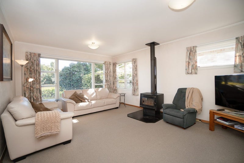 8 Swansea Street, Hokowhitu, Palmerston North - Carousel 2