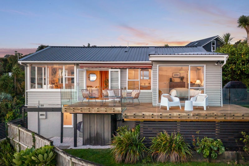 1/106 Island Bay Road, Beach Haven, Auckland - Carousel 1