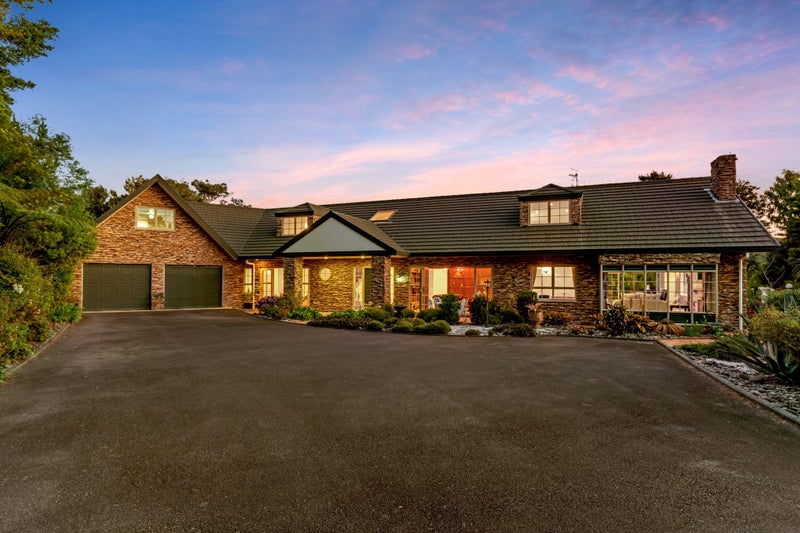 52 Lamont Drive, Te Kamo, Whangārei - Carousel 1