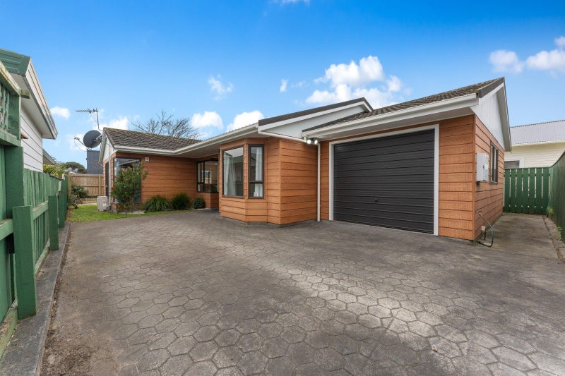 51A Rotherham Terrace, Miramar, Wellington - Carousel 1