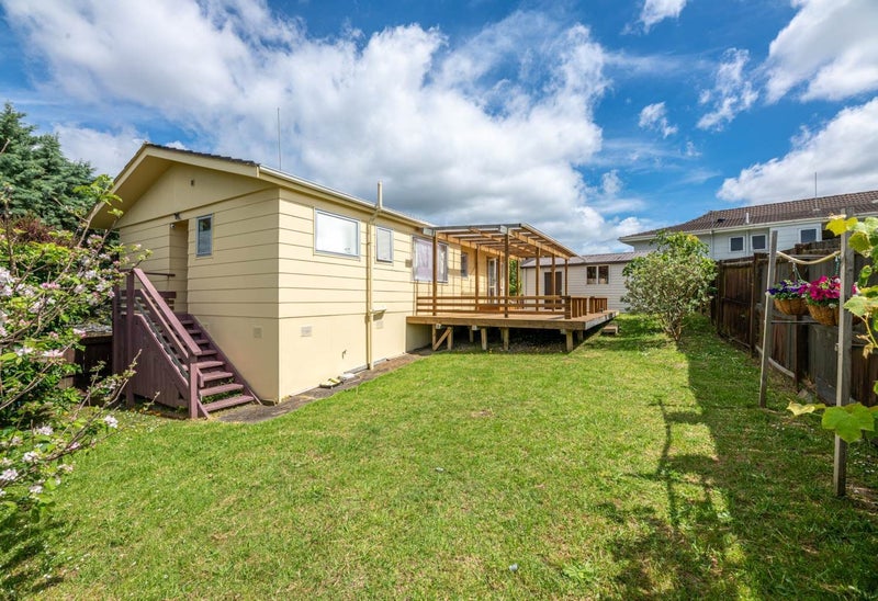21 Benchmark Drive, Massey, Auckland - Carousel 2