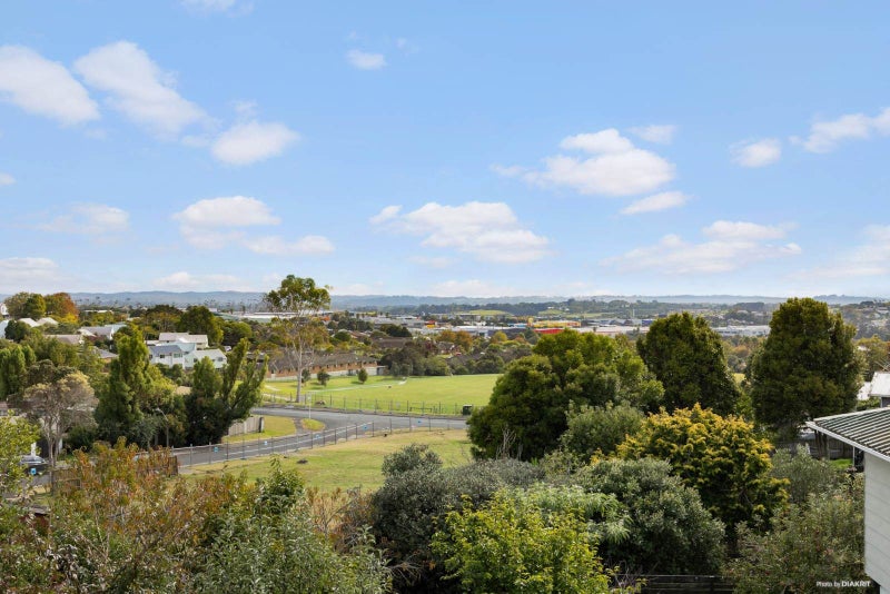 6 Beauchamp Drive, Massey, Auckland - Carousel 16