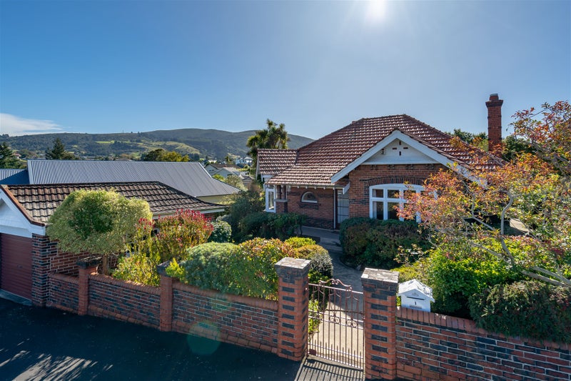 1 Monro Street, Maori Hill, Dunedin - Carousel 1