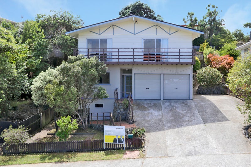 3 Romesdale Road, Papakowhai, Porirua - Carousel 1