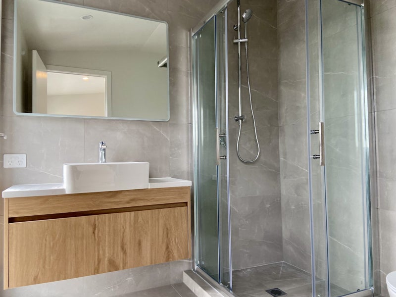 5 Alverston Street, Waterview, Auckland - Carousel 2