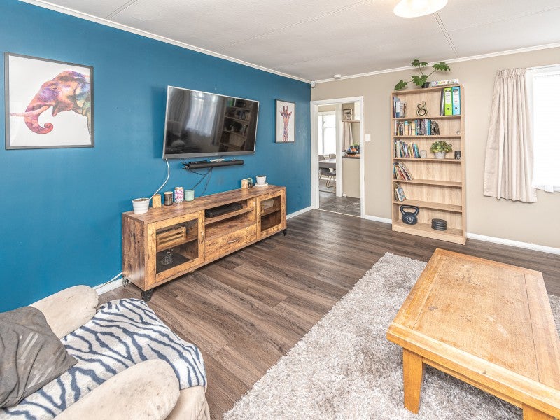 57 Talbot Street, Whanganui East, Whanganui - Carousel 2