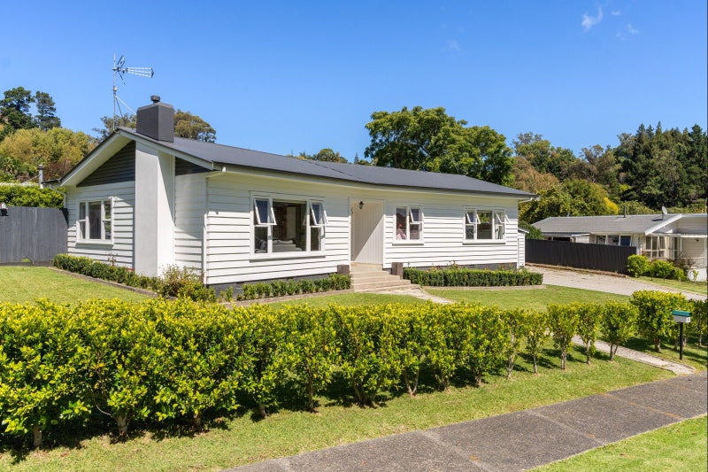 13 Dillon Bell Road, Whataupoko, Gisborne - Carousel 1