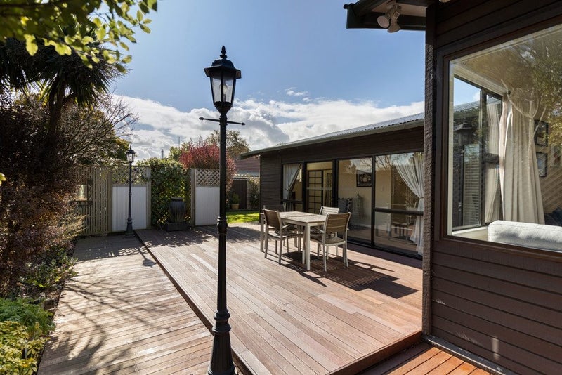 11 Koromiko Street, Saint Martins, Christchurch - Carousel 2