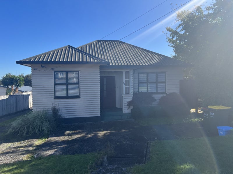 90 Forest Lake Road, Forest Lake, Hamilton - Carousel 1