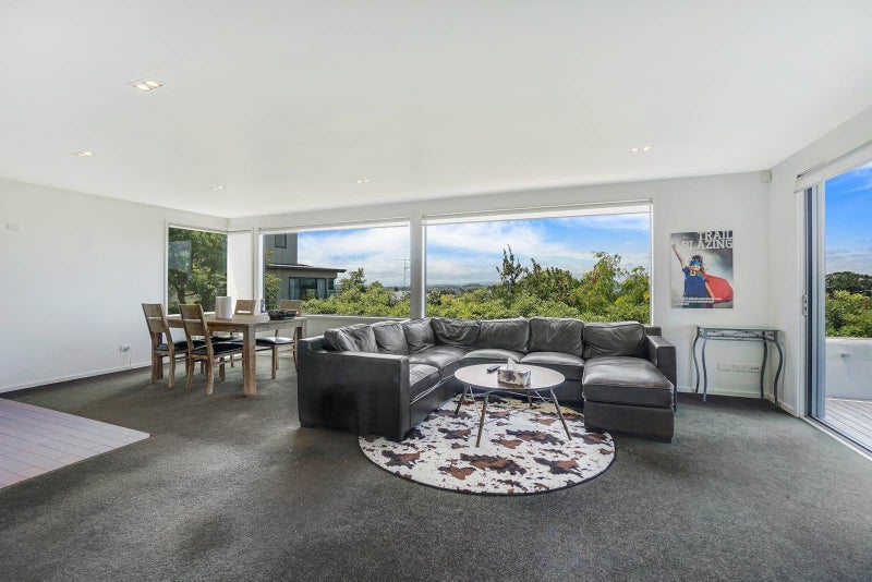 2/92 Ocean View Road, Northcote, Auckland - Carousel 2