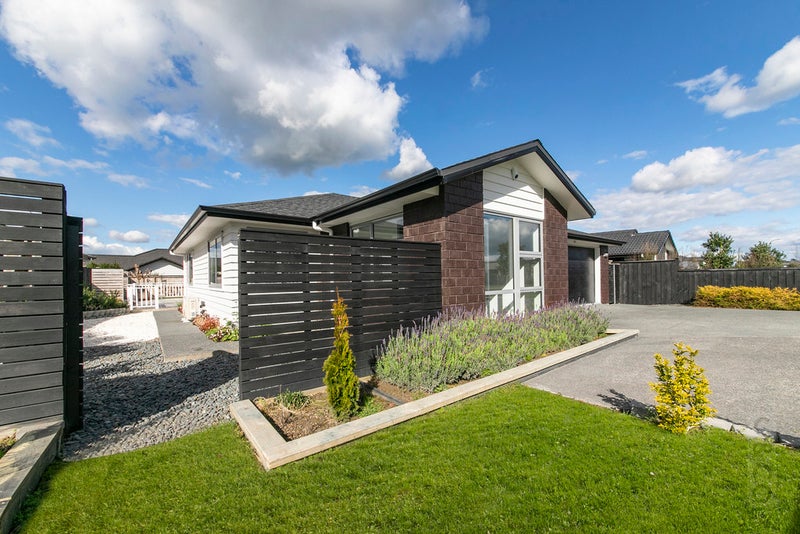 21 Pohutukawa Parade, Riverhead, Riverhead - Carousel 1