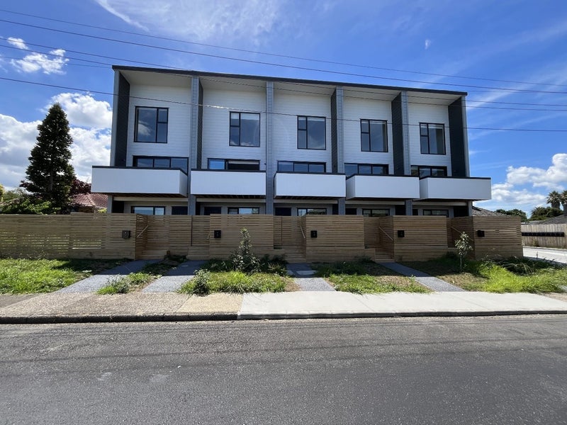 3/30 Bowater Place, Manurewa, Auckland - Carousel 12