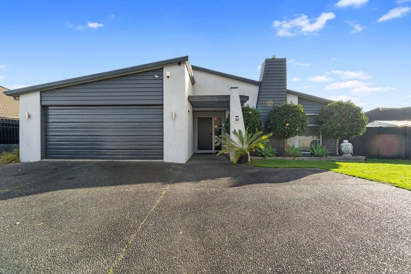 7 Barrington Drive, Huntington, Hamilton - Carousel 1
