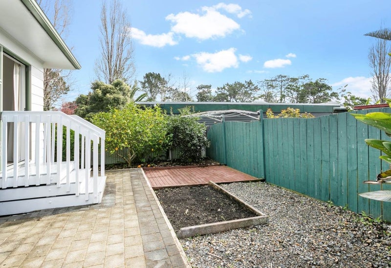 142 Lynwood Road, New Lynn, Auckland - Carousel 9