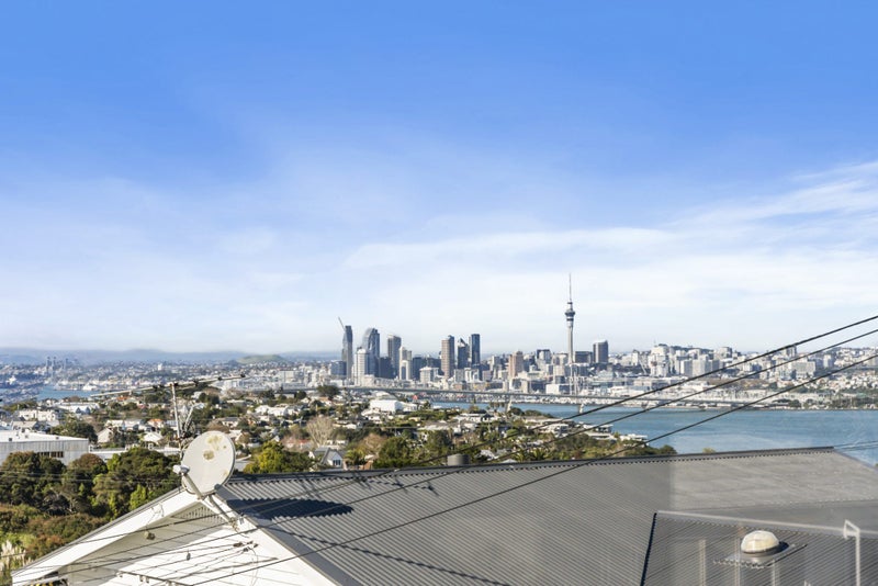 2/5 Huka Road, Birkenhead, Auckland - Carousel 2